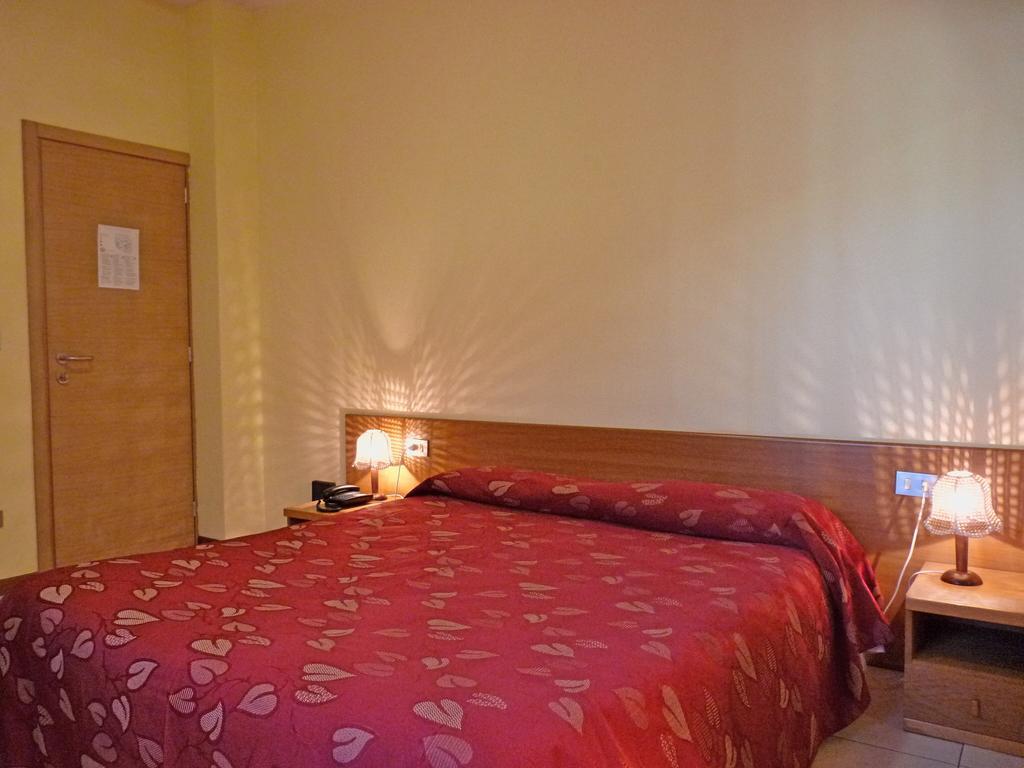 Hotel La Rosa تيجليو الغرفة الصورة