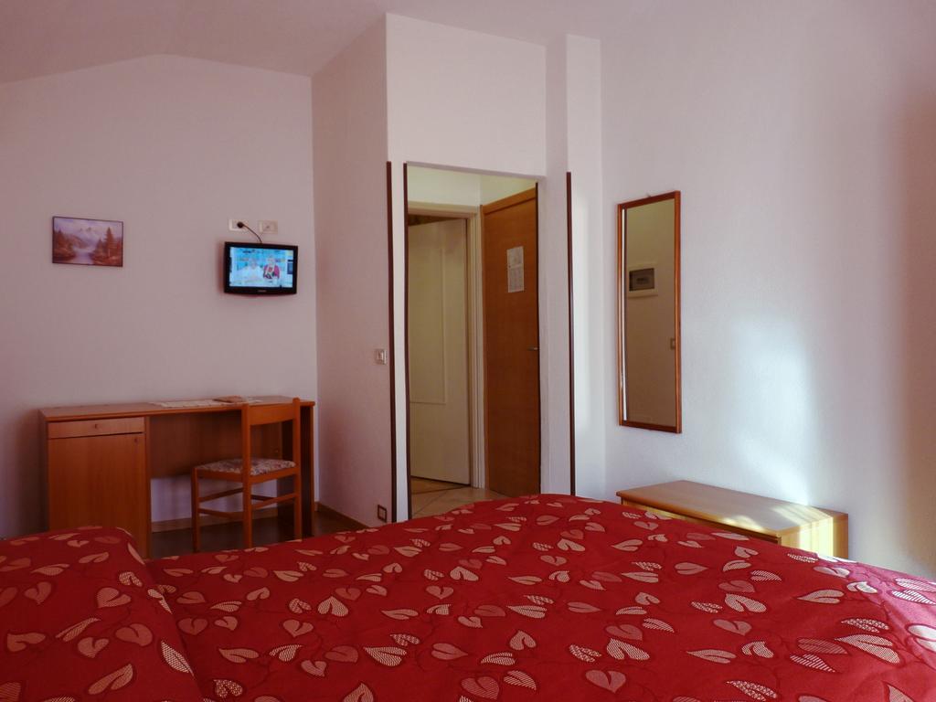 Hotel La Rosa تيجليو المظهر الخارجي الصورة