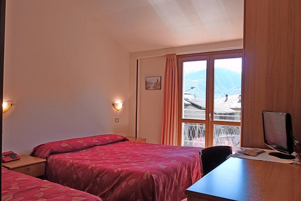Hotel La Rosa تيجليو المظهر الخارجي الصورة