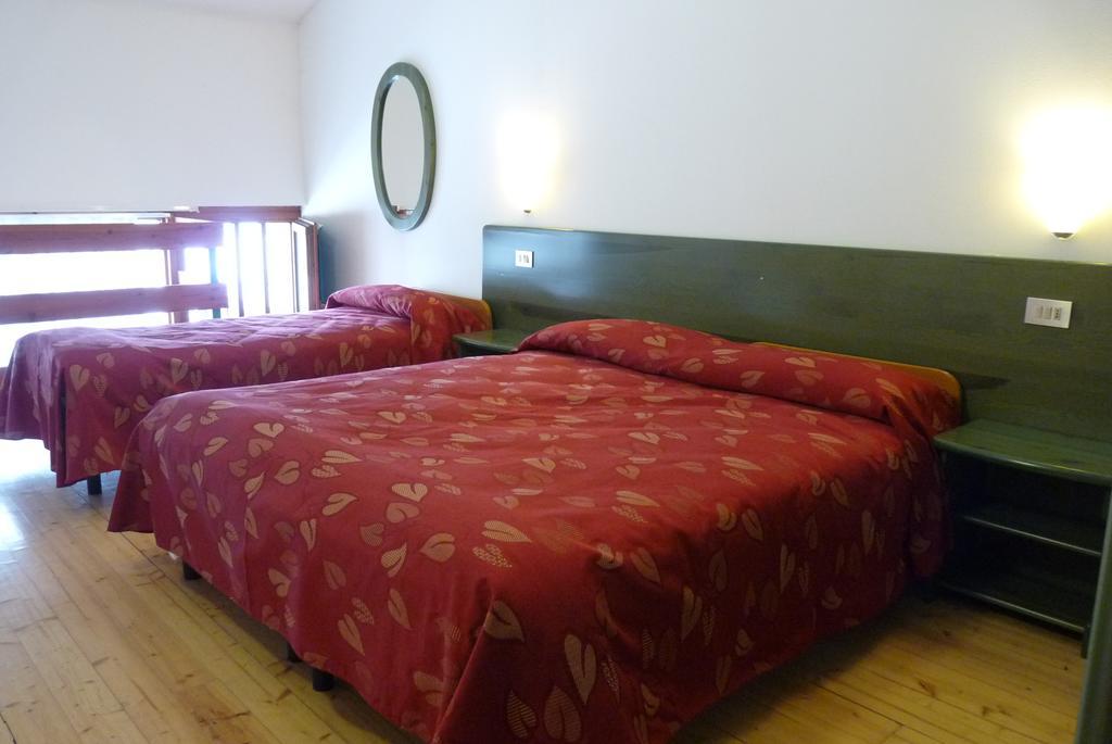 Hotel La Rosa تيجليو المظهر الخارجي الصورة