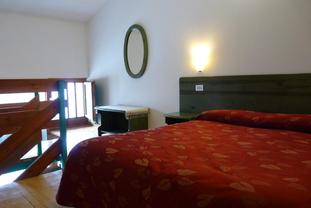 Hotel La Rosa تيجليو المظهر الخارجي الصورة
